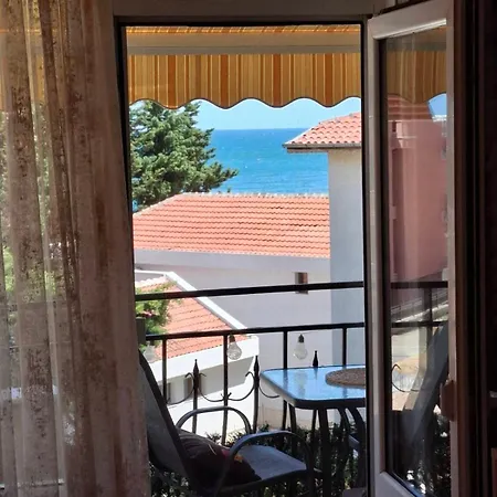 Larenta Sveti Vlas